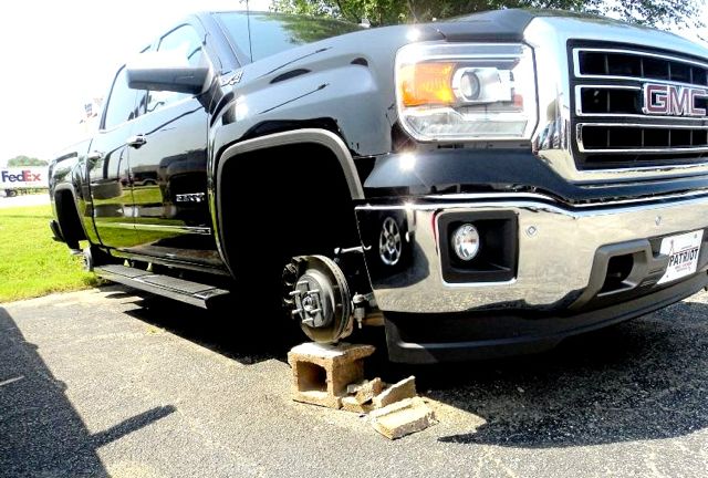 Wheel theft from GMC truck